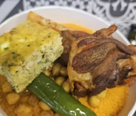 Couscous tunisien à l'agneau généreux, sept légumes et semoule fine - Traiteur Marseille
