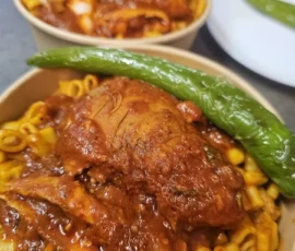 Makrouna salsa, pâtes tunisiennes en sauce épicée et pimentée - Spécialité Marseille